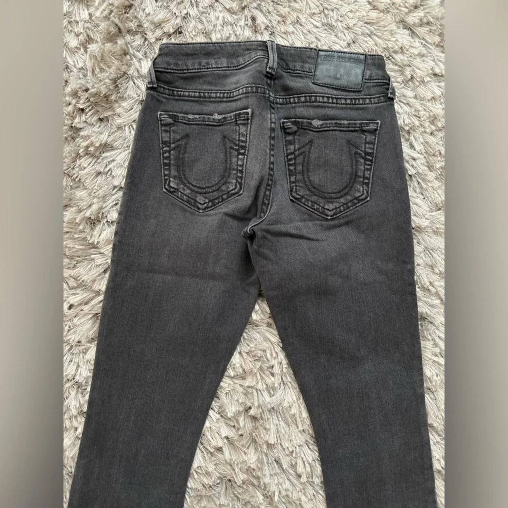 True Religion Mid Rise Super Skinny Jeans – Charcoal – Size 23 - Picture 9 of 15